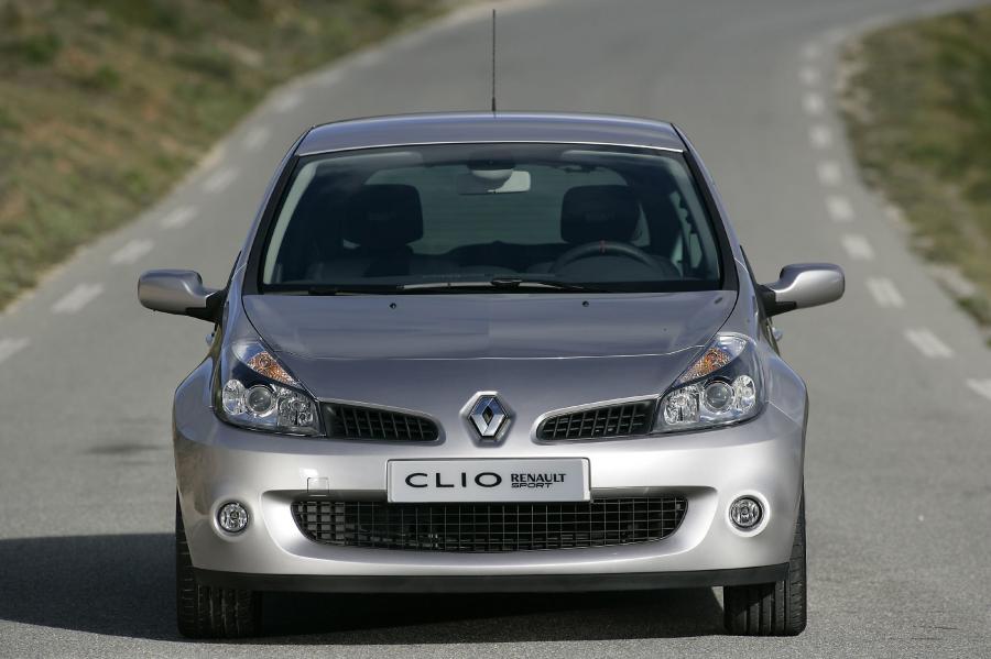  Renault Clio R.S. 2.0 16V 2006 года  (фото 115 из 125)